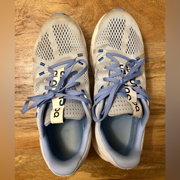 ON Cloud Surfer - Picture 4 of 6